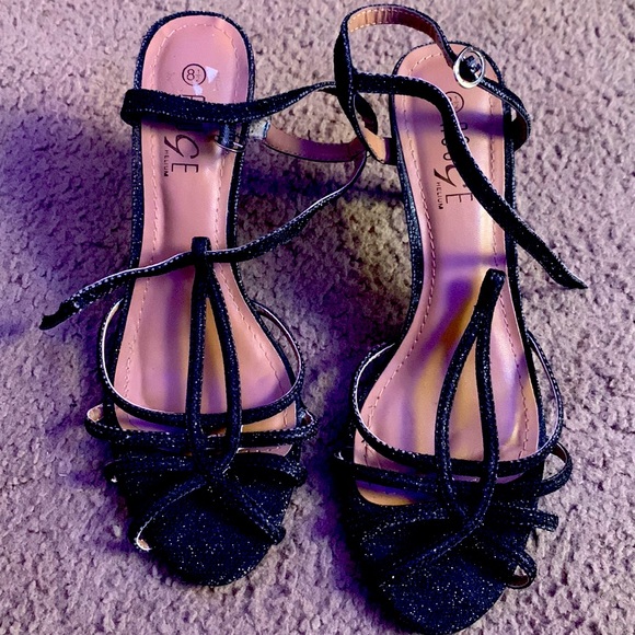 Heels sandal. Black glittery open toes size 8 1/2, brand rouge helium - Picture 1 of 2